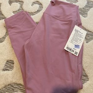 Lululemon New Size 8 Wunder Under leggings. Check out all my Lulu!